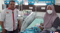 POTRET SUASANA KETUA PKPM EKA DARMAWANSYAH SETELAH MENDAMPINGI PASIEN DI RUMAH SAKIT